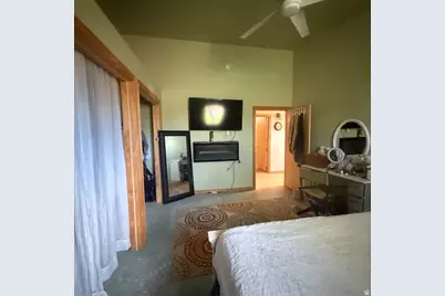 256 S 300 E, Blanding, UT 84511 - Photo 32