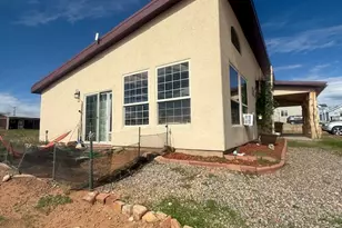 256 S 300 E, Blanding, UT 84511 - Photo 8