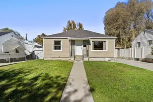 121 S Lakeview Dr, Clearfield, UT 84015 - Photo 1