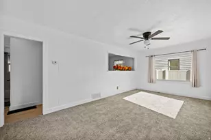 121 S Lakeview Dr, Clearfield, UT 84015 - Photo 6