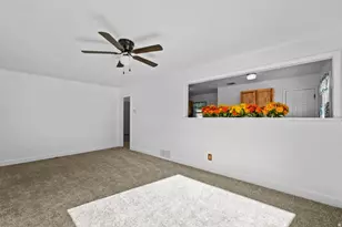 121 S Lakeview Dr, Clearfield, UT 84015 - Photo 8