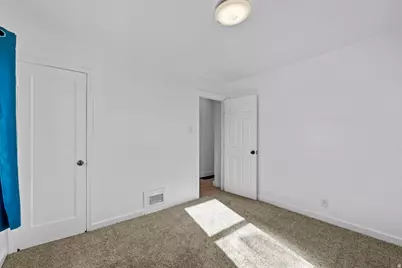 121 S Lakeview Dr, Clearfield, UT 84015 - Photo 16