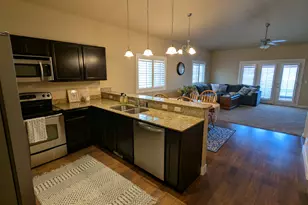 2326 W MacKay Ln, Taylorsville, UT 84129 - Photo 4