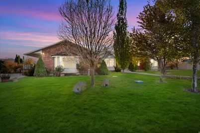 956 N Main St, Genola, UT 84655 - Photo 2