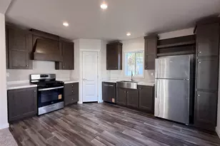 121 Barrington Way, Layton, UT 84041 - Photo 2