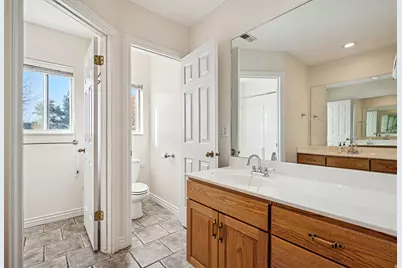 10142 S Majestic Canyon Rd E, Sandy, UT 84092 - Photo 48