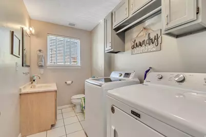 8461 S Meadowlark Ln W, West Jordan, UT 84088 - Photo 16