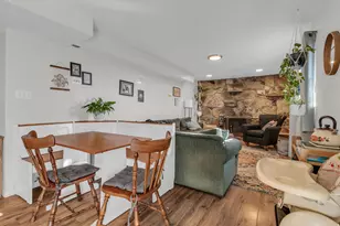 9968 S Blossom Dr, Sandy, UT 84092 - Photo 2