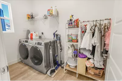 92 N Midland Dr, Saratoga Springs, UT 84045 - Photo 22