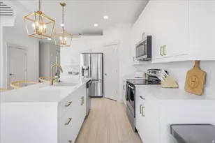 92 N Midland Dr, Saratoga Springs, UT 84045 - Photo 2