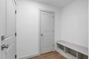 1067 W Audrey Ln S, Woods Cross, UT 84087 - Photo 18