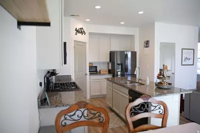 4521 W 3950 S #5, West Haven, UT 84401 - Photo 14