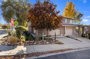 696 E Union Garden Ct, Midvale, UT 84047 - Photo 2