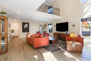 696 E Union Garden Ct, Midvale, UT 84047 - Photo 4