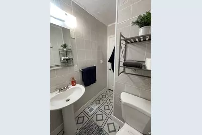 1170 W 10550 S, South Jordan, UT 84095 - Photo 18