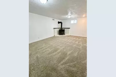 954 E Carnation Dr, White City, UT 84094 - Photo 14