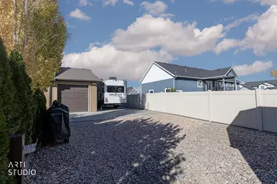 3356 N 2900 W, Farr West, UT 84404 - Photo 36