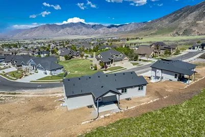 702 Oakridge Dr #701, Tooele, UT 84074 - Photo 4
