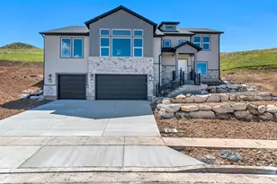 702 Oakridge Dr, Tooele, UT 84074 - Photo 1