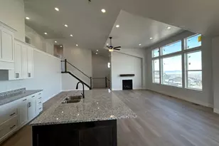 702 Oakridge Dr, Tooele, UT 84074 - Photo 1