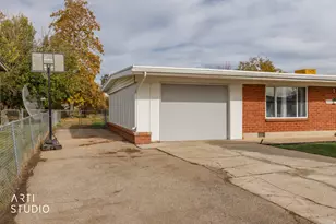 1916 W Gregory Dr, Layton, UT 84041 - Photo 4