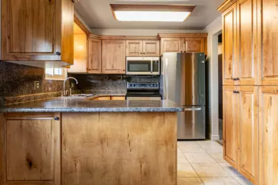 676 S 100 E, Farmington, UT 84025 - Photo 8