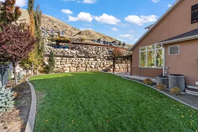 2541 E Stonebury Loop Rd S, Springville, UT 84663 - Photo 16