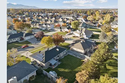 9635 S 1600 W, South Jordan, UT 84095 - Photo 46