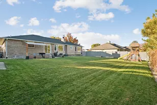 9635 S 1600 W, South Jordan, UT 84095 - Photo 4