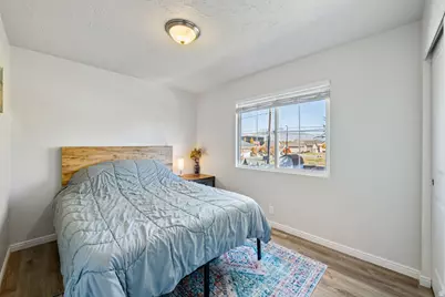 9141 S Little Creek Dr, West Jordan, UT 84088 - Photo 18