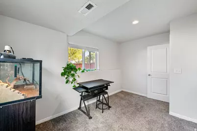 9141 S Little Creek Dr, West Jordan, UT 84088 - Photo 26