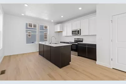 1491 N 1875 W #158, Layton, UT 84041 - Photo 6