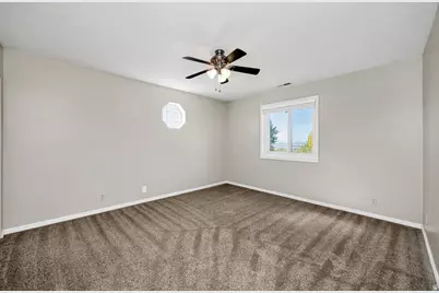 2009 N 150 E, Centerville, UT 84014 - Photo 18