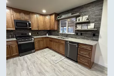 101 E Rembrandt Cir, Sandy, UT 84070 - Photo 10