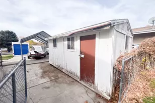 484 N 250 E, Orem, UT 84057 - Photo 28