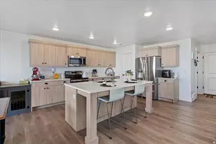 2440 W 2900 N, Farr West, UT 84404 - Photo 10