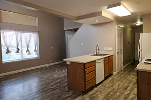 357 E 5600 S, Salt Lake City, UT 84107 - Photo 6