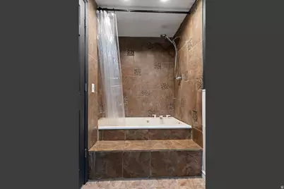 518 S 450 E, Clearfield, UT 84015 - Photo 20