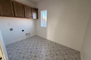 1177 W Mahogany St, Saratoga Springs, UT 84045 - Photo 6