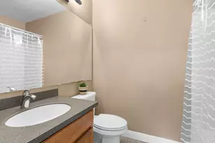 662 W Jefferson Cv, Sandy, UT 84070 - Photo 16