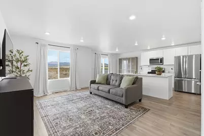 477 N Scuttlebutt Ln, Saratoga Springs, UT 84045 - Photo 6