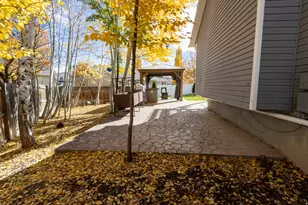 6389 S Mill Valley Ct, Salt Lake City, UT 84118 - Photo 26