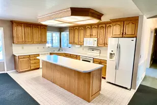 2286 W Williamsburg Circle, West Jordan, UT 84088 - Photo 4