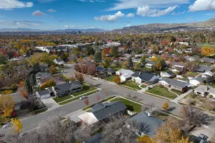 2402 E Beacon Dr, Salt Lake City, UT 84108 - Photo 42