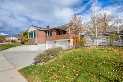 2402 E Beacon Dr, Salt Lake City, UT 84108 - Photo 36