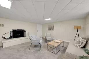 2402 E Beacon Dr, Salt Lake City, UT 84108 - Photo 18