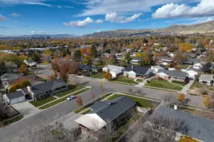 2402 E Beacon Dr, Salt Lake City, UT 84108 - Photo 44