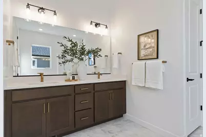 1305 E Larkspur Way, Layton, UT 84040 - Photo 16