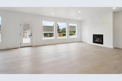 1061 W Mahogany St, Saratoga Springs, UT 84045 - Photo 10