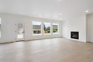 1061 W Mahogany St, Saratoga Springs, UT 84045 - Photo 10